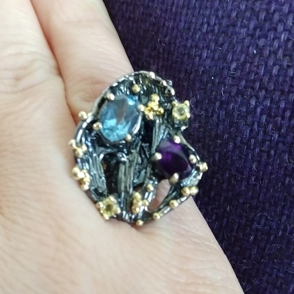 Beautiful genuine London topaz amethyst art ring